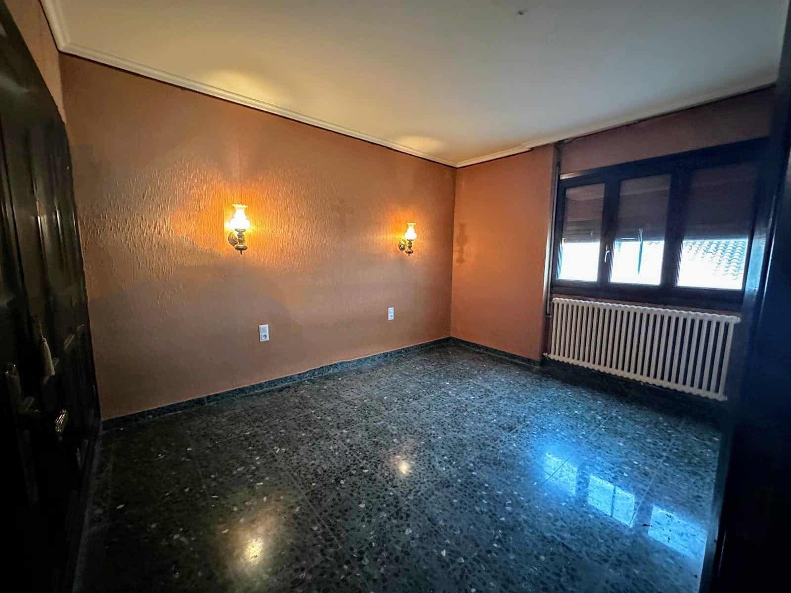 WhatsApp Image 2025-03-26 at 10.46.35 (6)