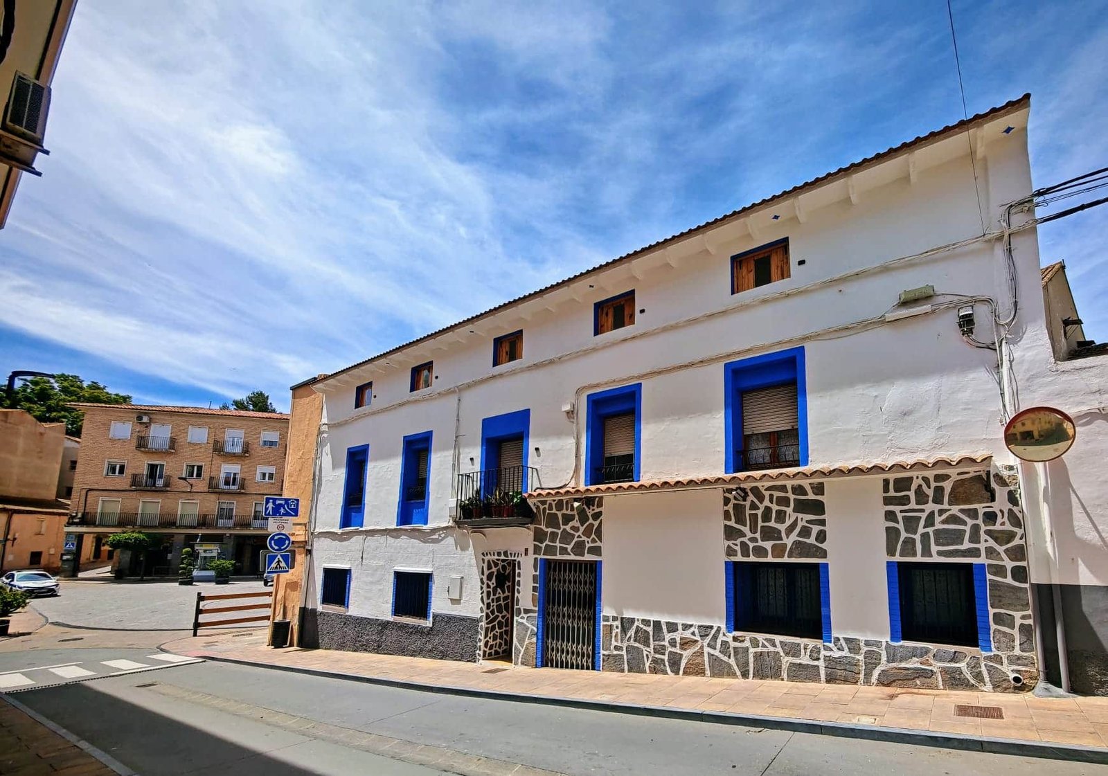 WhatsApp Image 2025-05-27 at 19.49.48