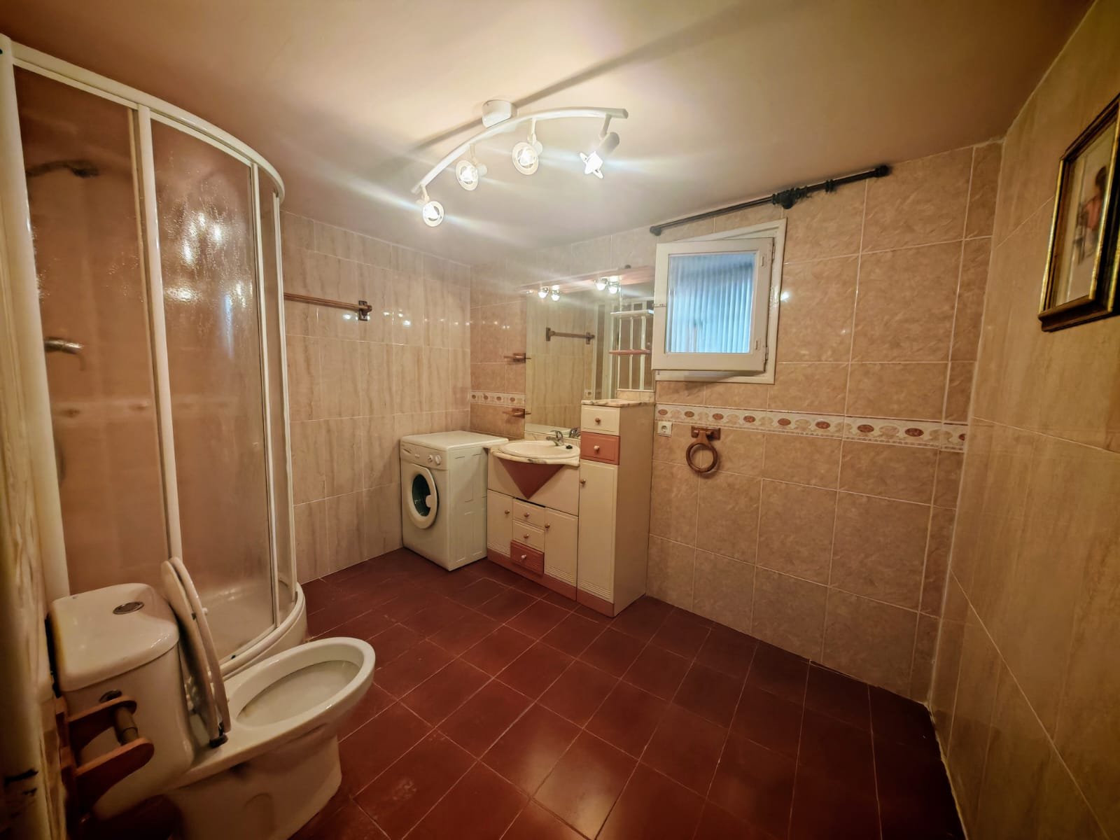 WhatsApp Image 2025-09-03 at 10.04.02